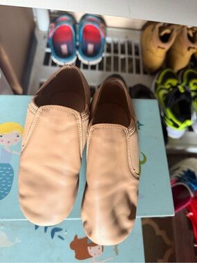 Kids Neutral Slip-On Dress Shoes — Cream/Tan